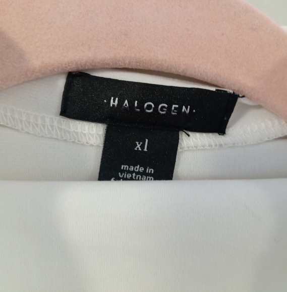 Halogen Funnel Neck Top - Picture 3 of 4